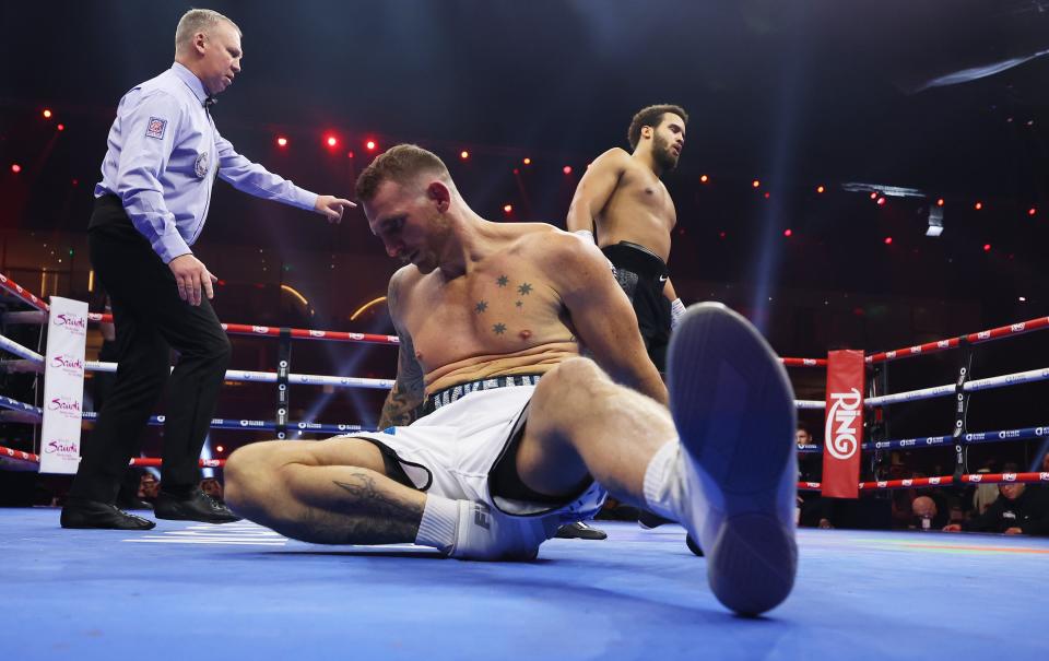 Moses Itauma (right) dropped Demsey McKean twice in round one to win (Getty Images)