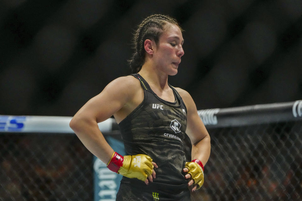 Sep 14, 2024; Las Vegas, Nevada, USA; Alexa Grasso of Mexico (red gloves) fights Valentina Shevchenko of Kyrgyzstan (blue gloves) during Riyadh Season Noche UFC 306 at The Sphere. Mandatory Credit: Stephen R. Sylvanie-Imagn Images