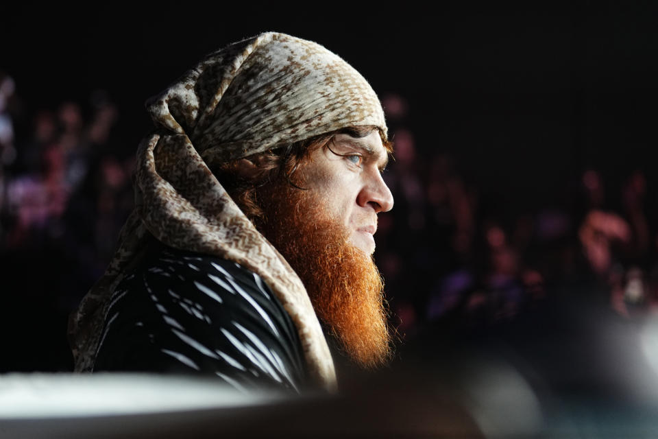 ABU DHABI, UNITED ARAB EMIRATES - OCTOBER 26: Shara Magomedov of Russia prepares to face Armen Petrosyan of Russia in a middleweight fight during the UFC 308 event at Etihad Arena on October 26, 2024 in Abu Dhabi, United Arab Emirates.  (Photo by Chris Unger/Zuffa LLC)