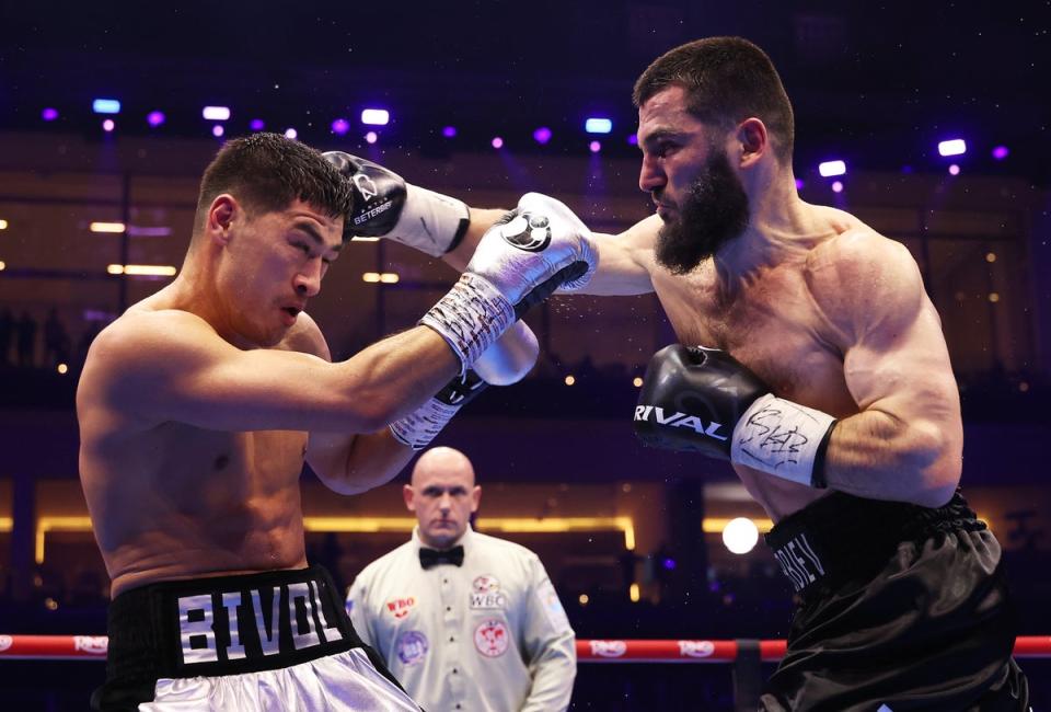 Beterbiev, right, had his moments, with the fight finely poised at the halfway mark (Getty Images)