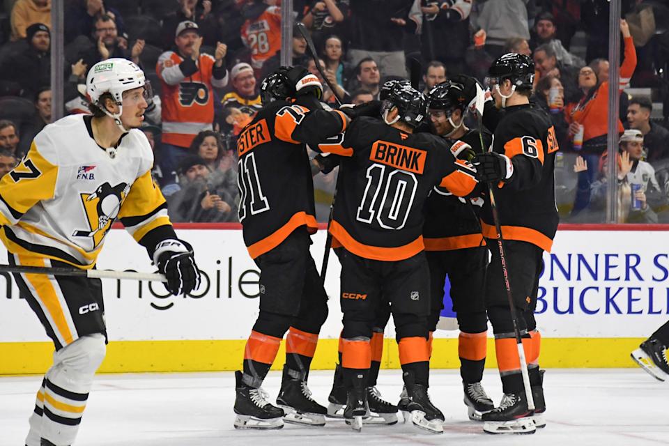 Feb 25, 2025; Philadelphia, Pennsylvania, USA; Philadelphia Flyers right wing Bobby Brink (10) celebrates his goal with teammates against the Pittsburgh Penguins during the second period at Wells Fargo Center. (Eric Hartline-Imagn Images)