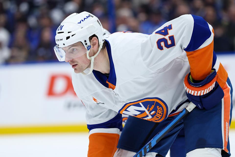 Report: NHL Insider Names Islanders Scott Mayfield As A Trade Option For Toronto Maple Leafs