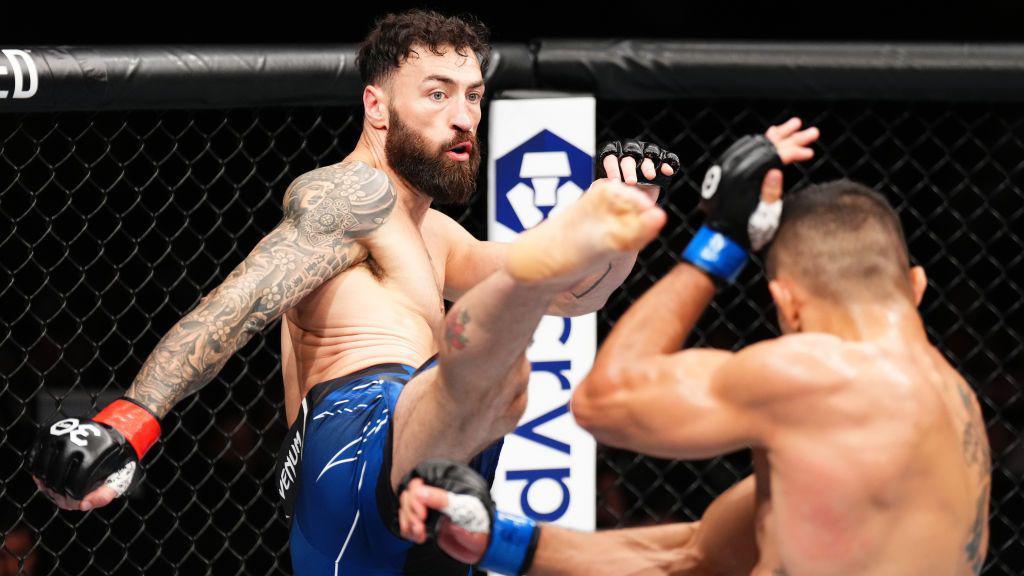 Paul Craig in action against Andre Muniz