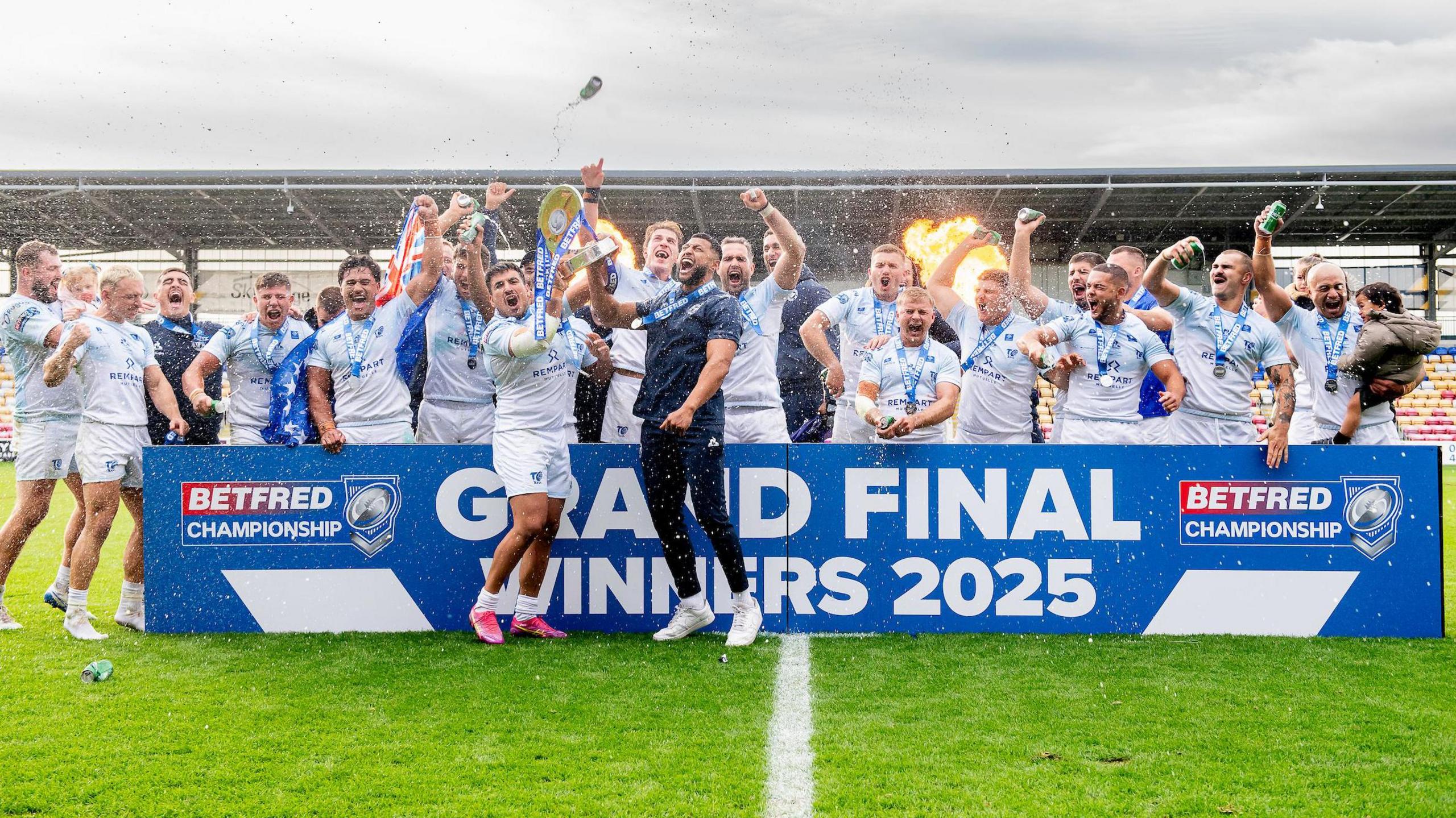 Toulouse Olympique celebrate winning the 2025 Championship Grand Final against York Knights