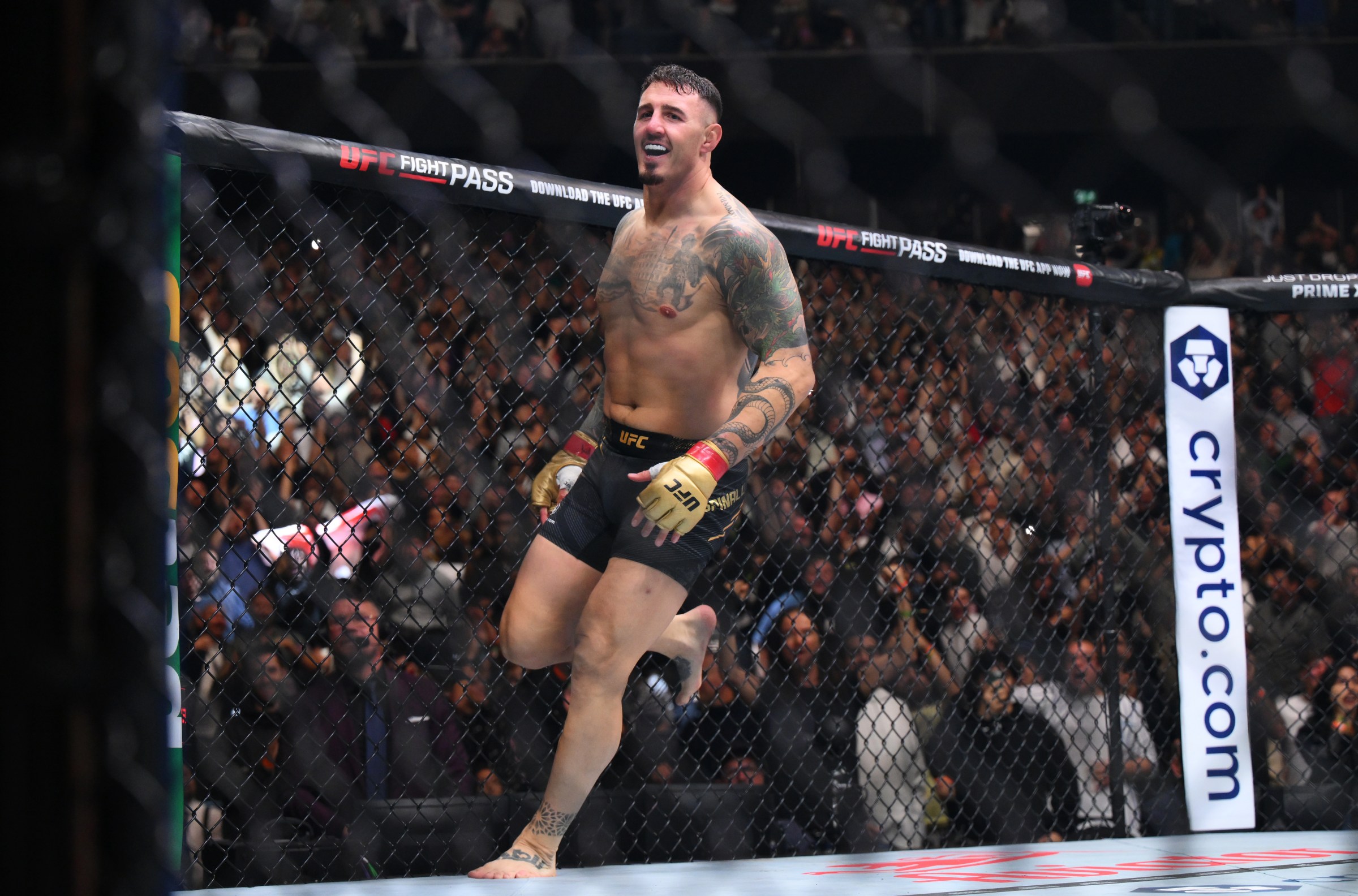 Tom Aspinall gets to defend his title, for the first time, at UFC 321.
